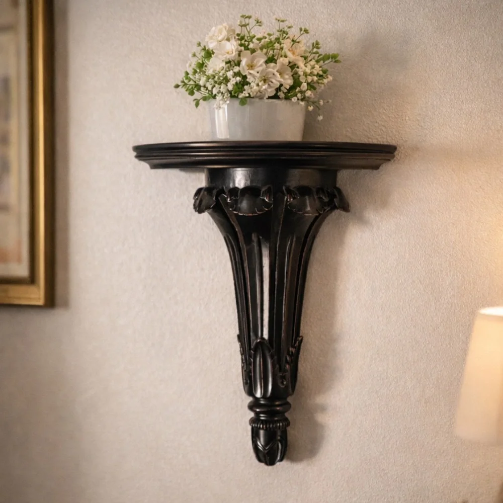 Vintage Gothic-style Wall Sconce